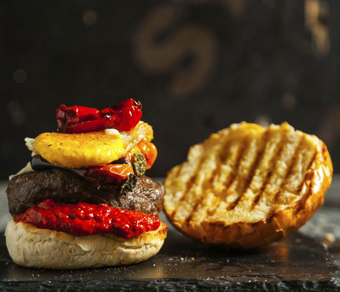 burger-egg-chili-bottom-image
