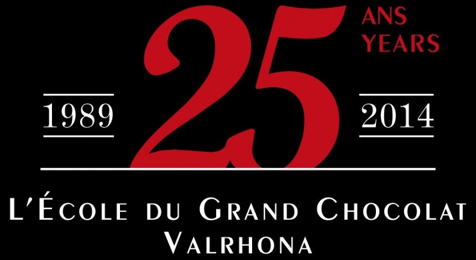 L'&Eacute;cole du Grand Chocolat Valrhona - 25 &chi;&rho;ό&nu;&iota;&alpha; &alpha;&phi;&iota;&epsilon;&rho;&omega;&mu;έ&nu;&alpha; &sigma;&tau;&eta;&nu; &gamma;&alpha;&sigma;&tau;&rho;&omicron;&nu;&omicron;&mu;&iota;&kappa;ή &upsilon;&pi;&epsilon;&rho;&omicron;&chi;ή